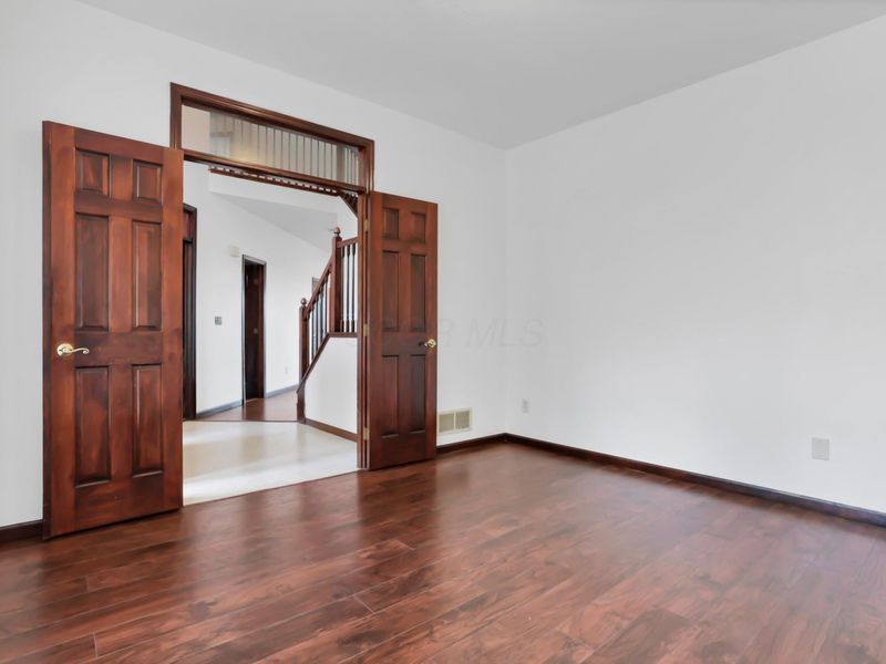 8683 Linick Drive, Reynoldsburg, OH 43068 Photo 11