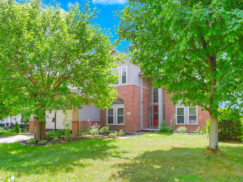 8683 Linick Drive, Reynoldsburg, OH 43068 Photo 3