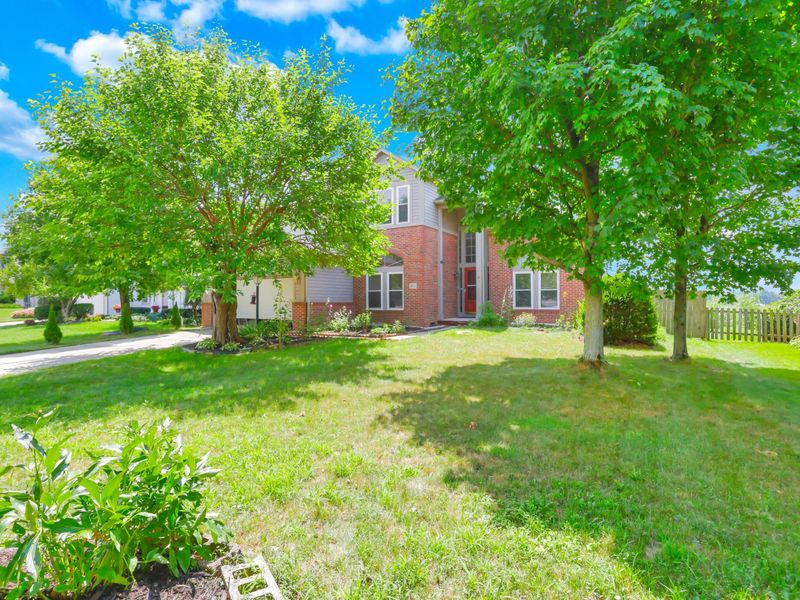 8683 Linick Drive, Reynoldsburg, OH 43068 Photo 4