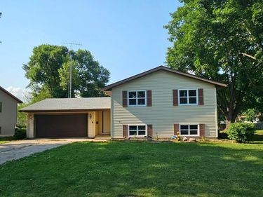 745 Madson Avenue SW, Hutchinson, MN 55350