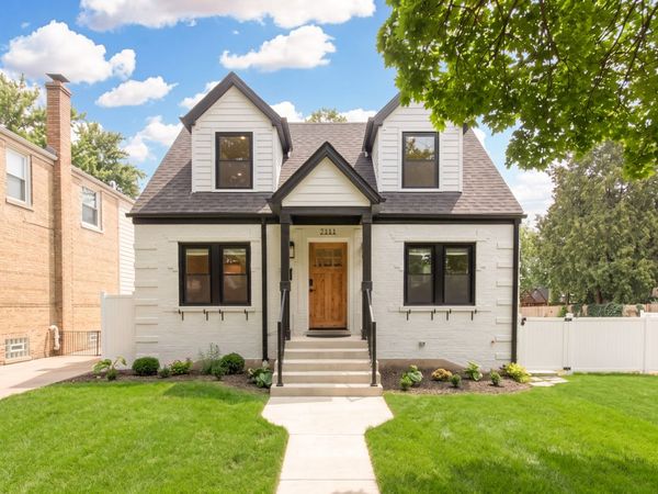 7111 N Mason Avenue , Chicago, IL 60646