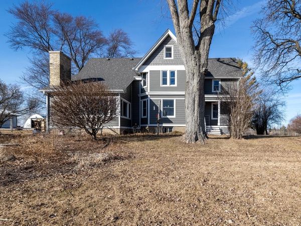 1615 Ulao DRIVE, Grafton, WI 53024