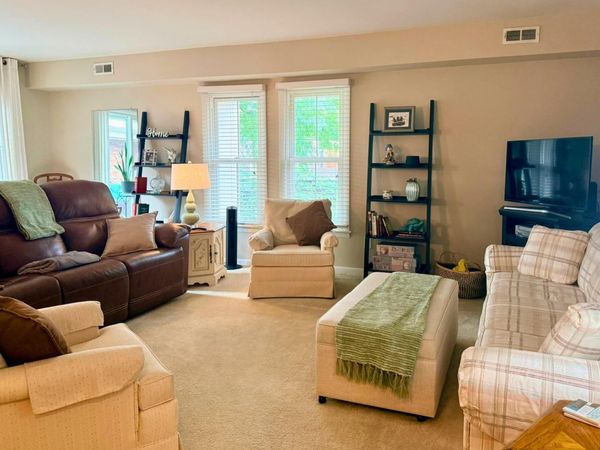 1555 Lafayette Drive , Unit B, Columbus, OH 43220