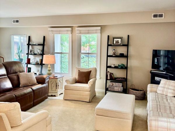 1555 Lafayette Drive, Unit B, Columbus, OH 43220