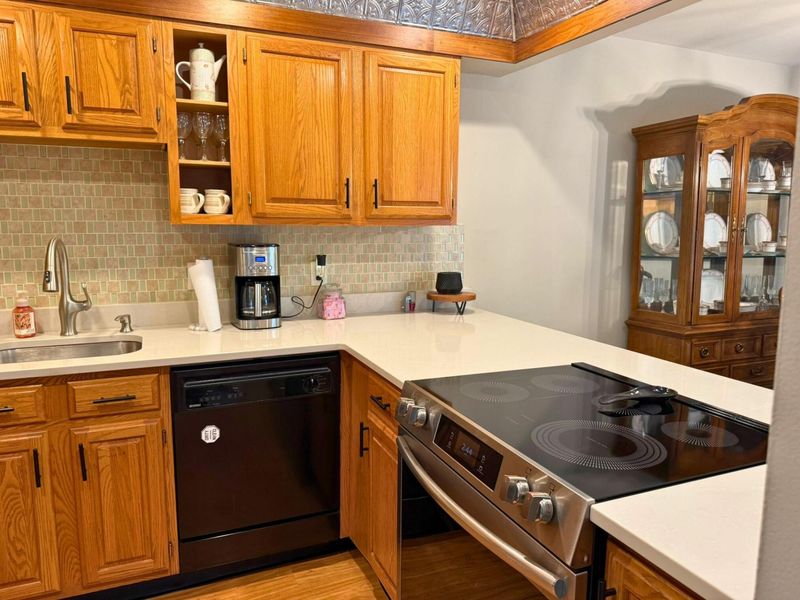 1555 Lafayette Drive, Unit B, Columbus, OH 43220 Photo 11