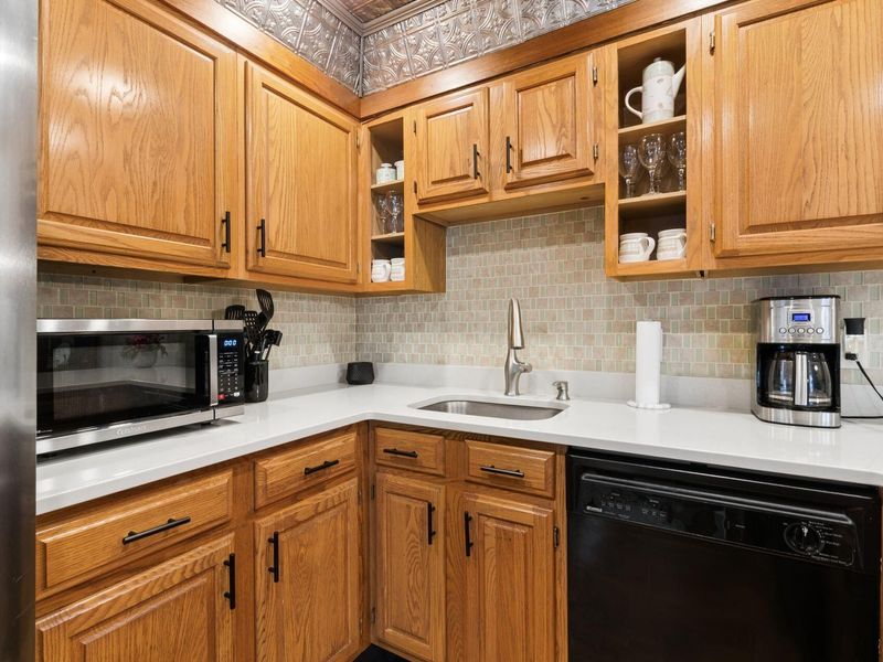 1555 Lafayette Drive, Unit B, Columbus, OH 43220 Photo 15