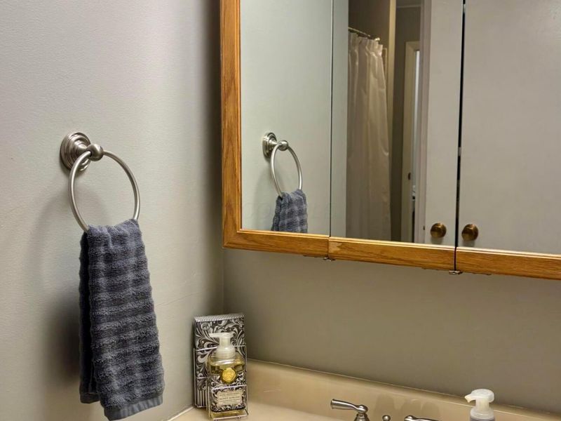 1555 Lafayette Drive, Unit B, Columbus, OH 43220 Photo 17