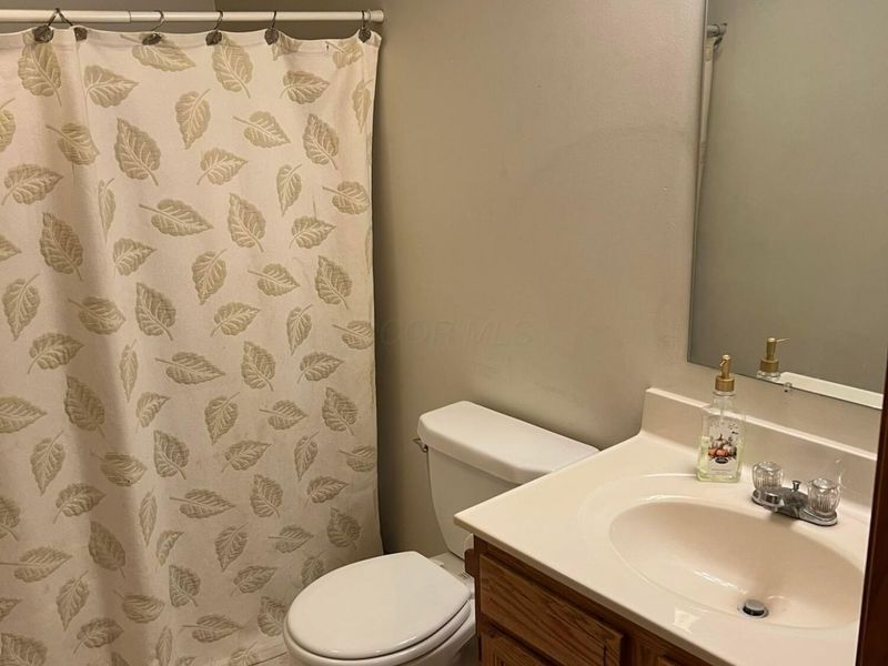 5024 Nelson Drive, Ashville, OH 43103 Photo 12
