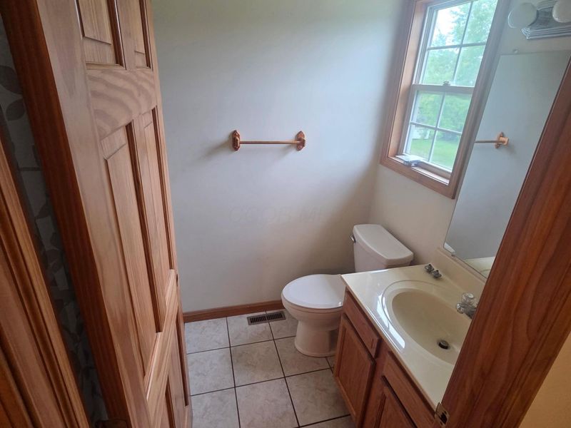 5024 Nelson Drive, Ashville, OH 43103 Photo 25