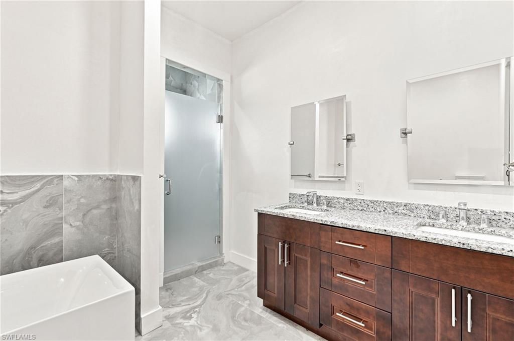 1853 Della Dr , Naples, FL 34117 Photo