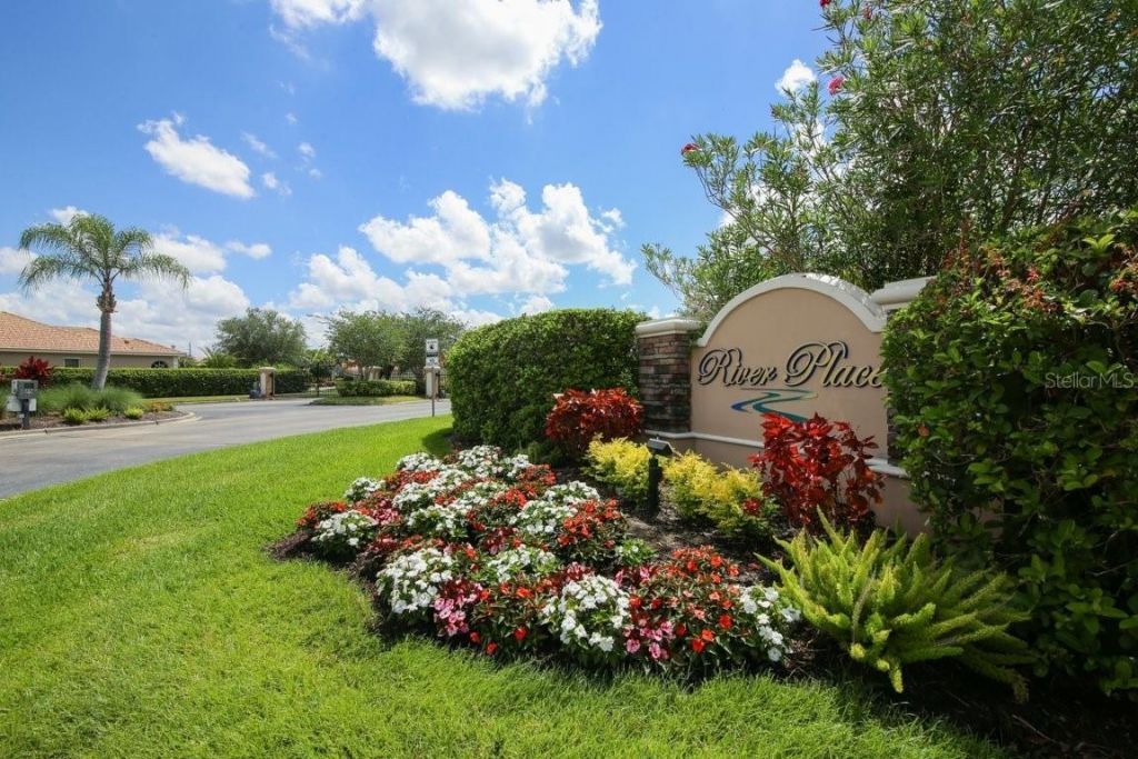 6945 74th Street Circle E, Bradenton, FL 34203 Photo