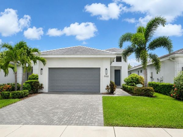 5182 BARNETT CIRCLE , LAKEWOOD RANCH, FL 34211