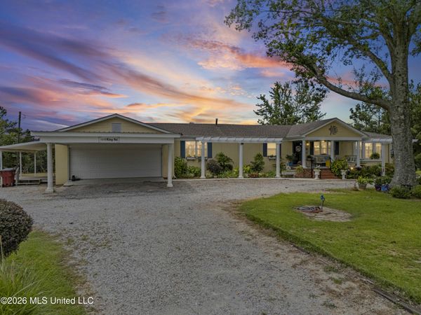 1070 King Road, Enid, MS 38927
