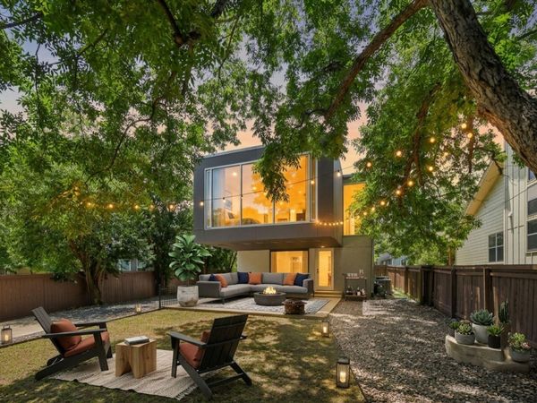 208 Lessin LN, Austin, TX 78704