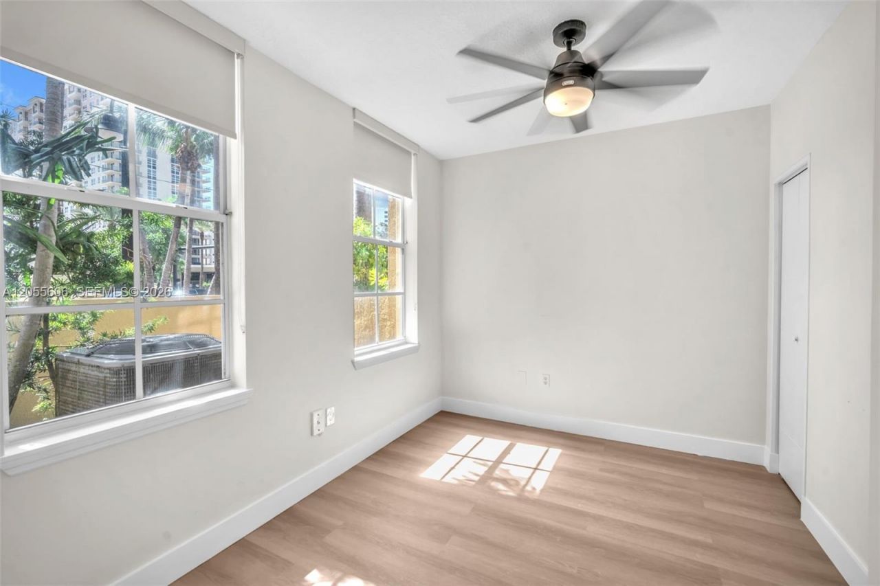 2065 S Ocean Dr, Unit TH1, Hallandale Beach, FL 33009 Photo