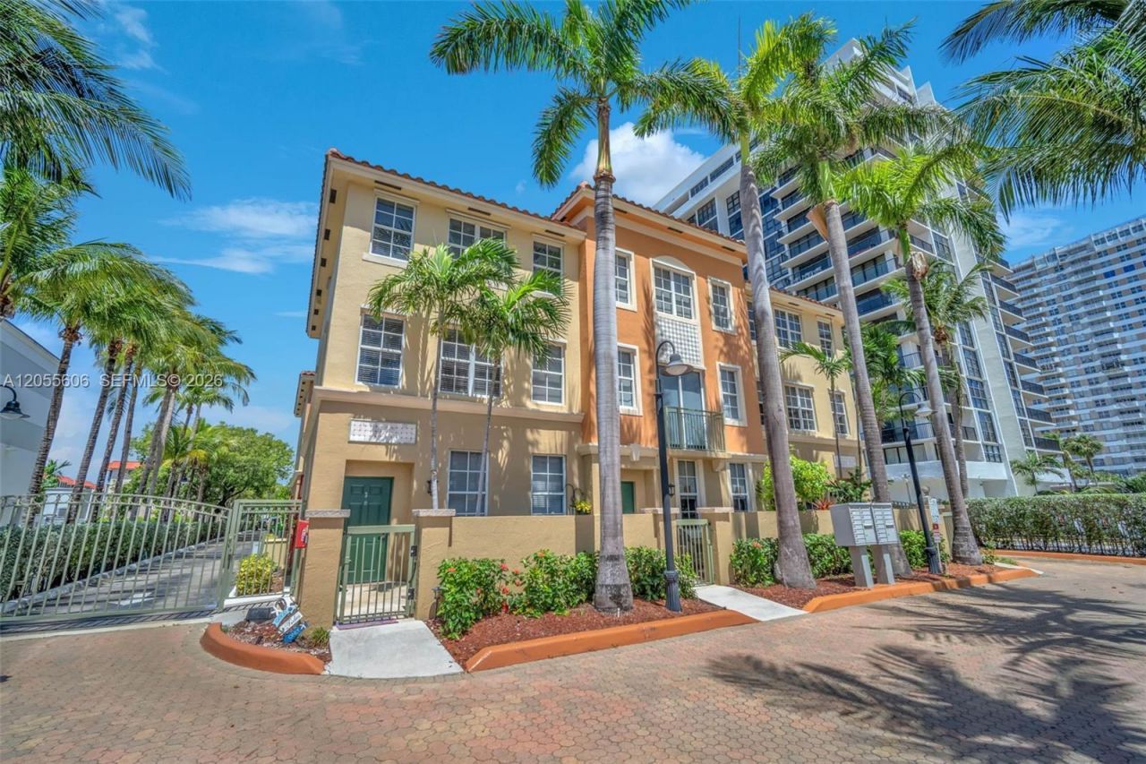 2065 S Ocean Dr, Unit TH1, Hallandale Beach, FL 33009 Photo