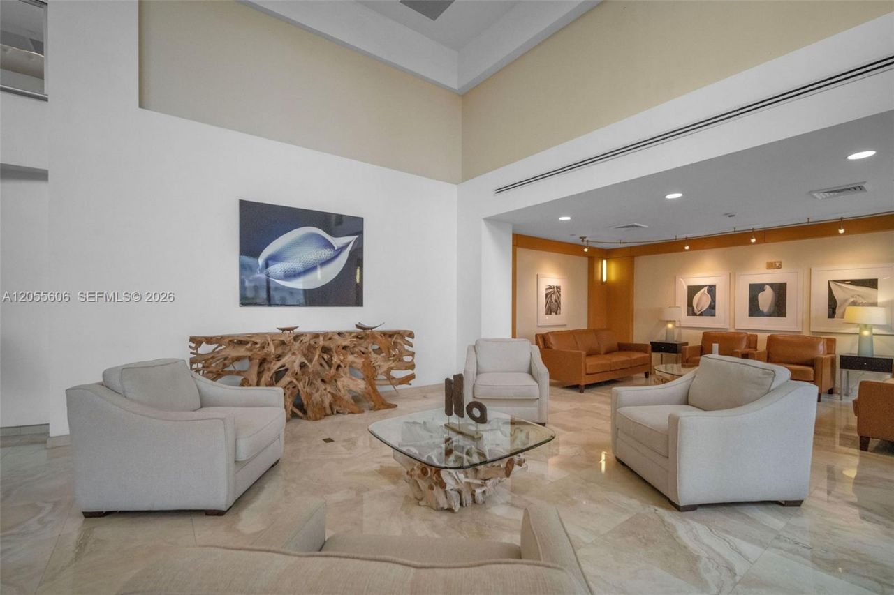 2065 S Ocean Dr, Unit TH1, Hallandale Beach, FL 33009 Photo
