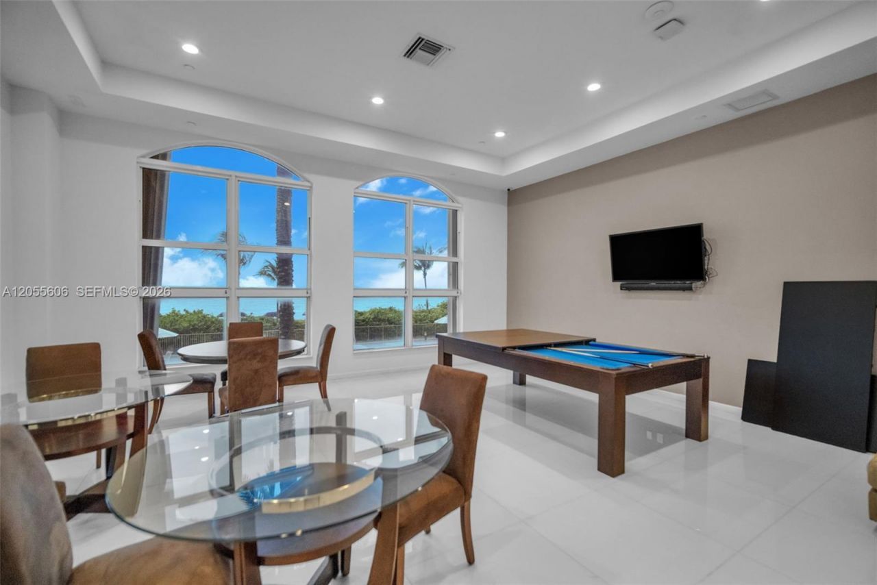 2065 S Ocean Dr, Unit TH1, Hallandale Beach, FL 33009 Photo