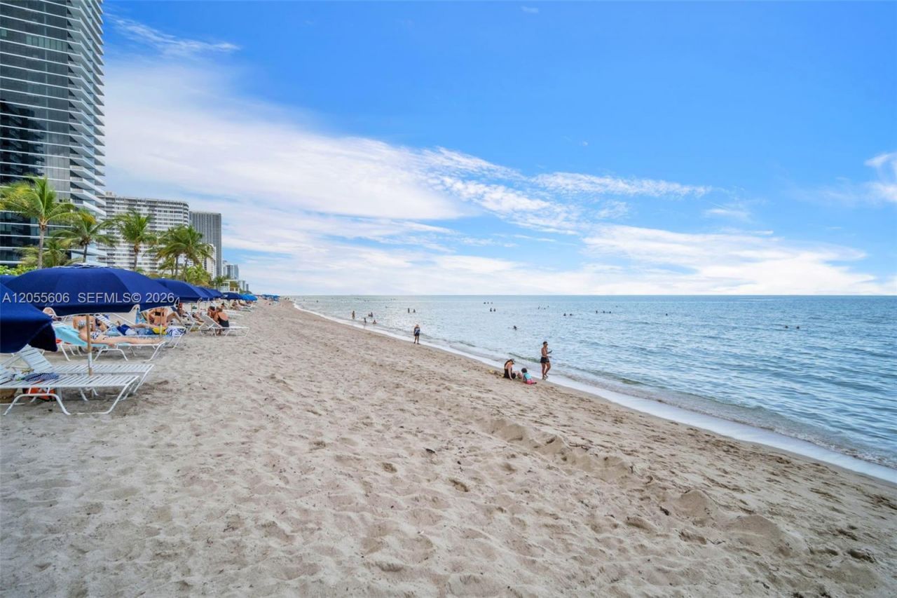 2065 S Ocean Dr, Unit TH1, Hallandale Beach, FL 33009 Photo