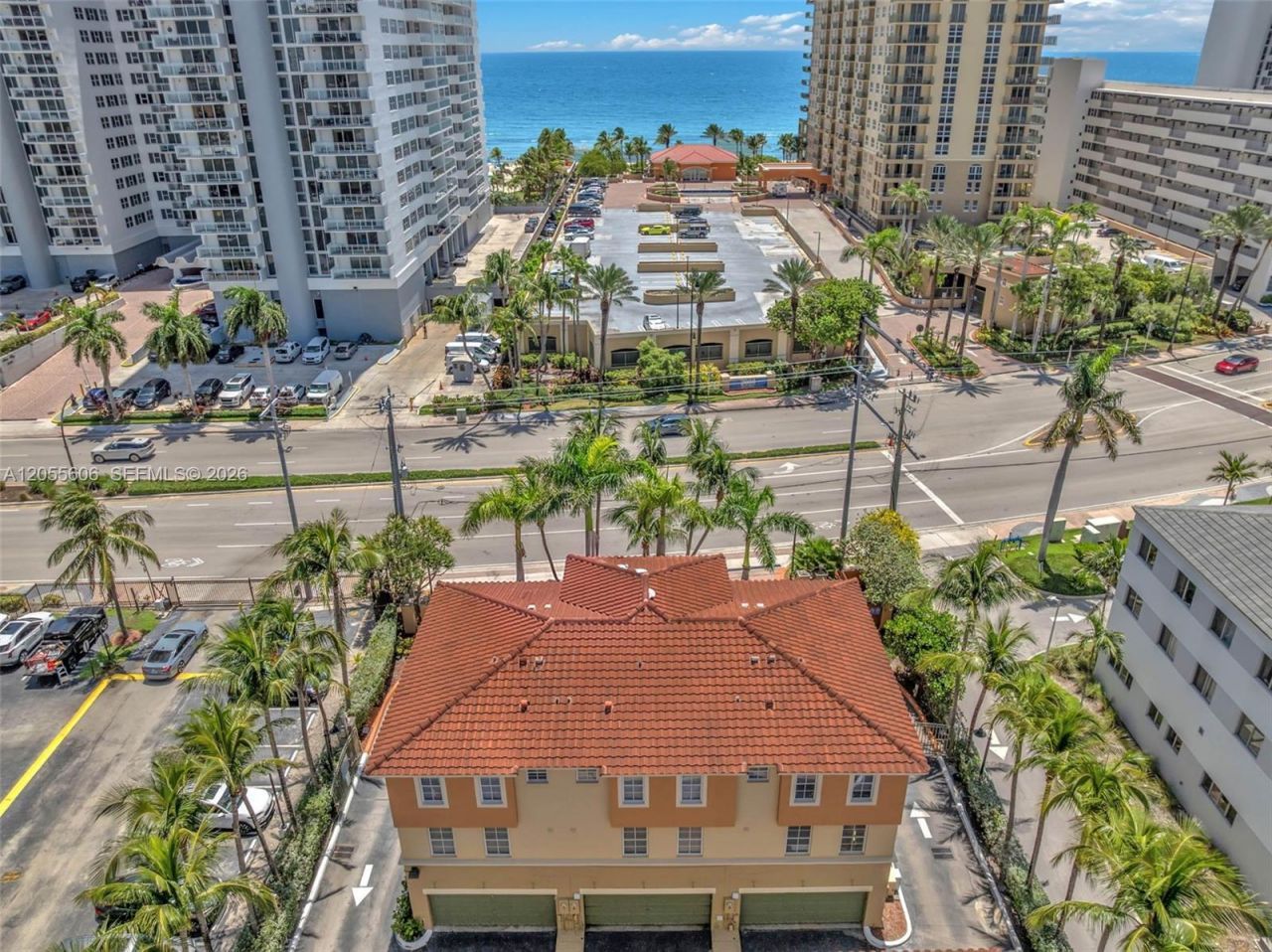 2065 S Ocean Dr, Unit TH1, Hallandale Beach, FL 33009 Photo