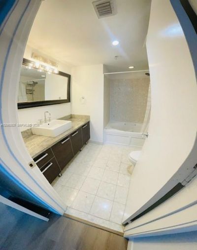 185 SW 7th St , Unit 1605, Miami, FL 33130 Photo
