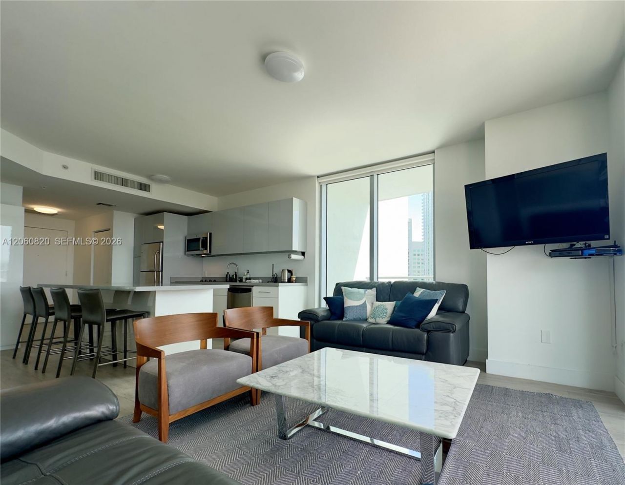 90 SW 3rd St , Unit 2012, Miami, FL 33130 Photo