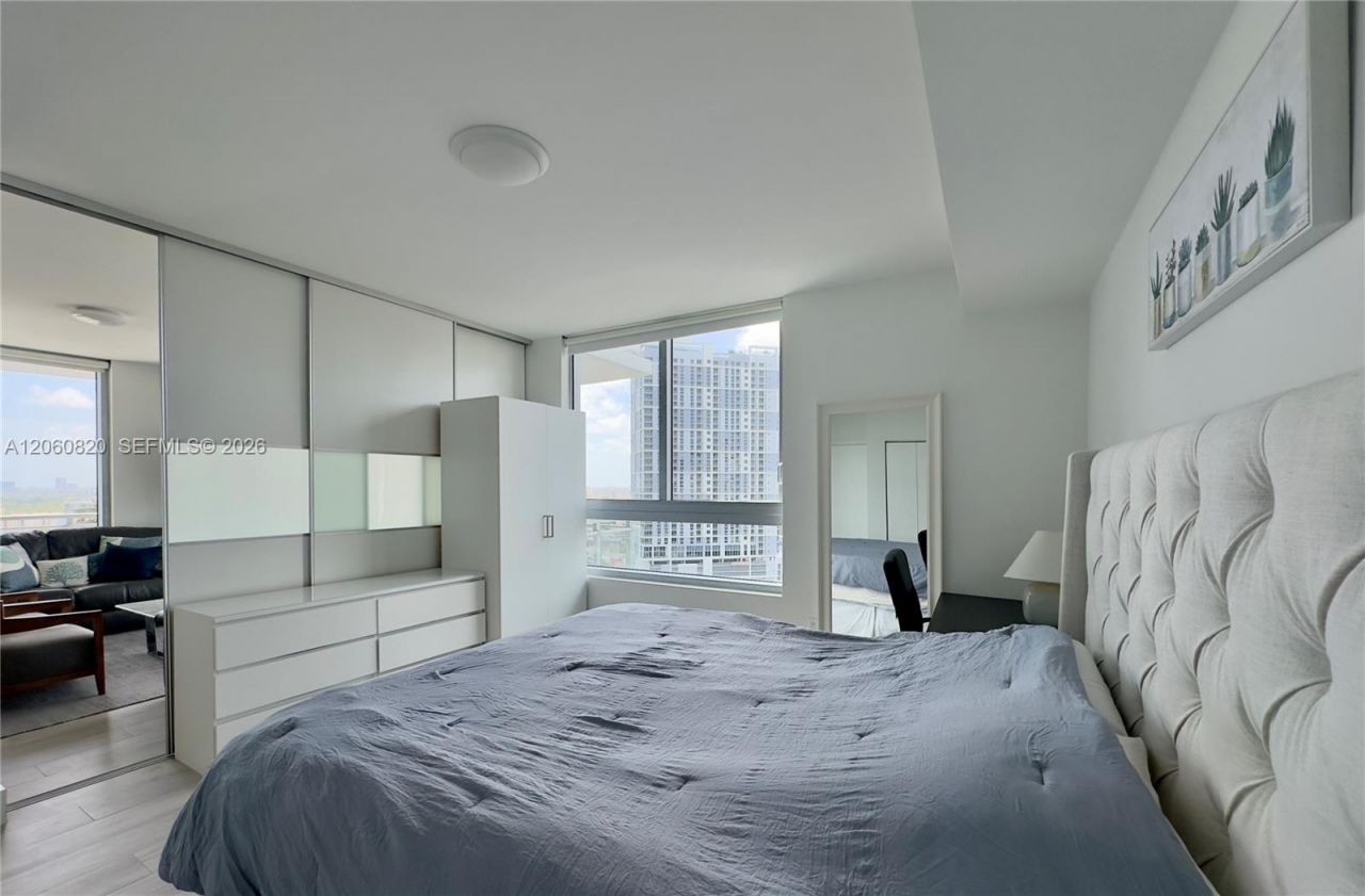 90 SW 3rd St , Unit 2012, Miami, FL 33130 Photo