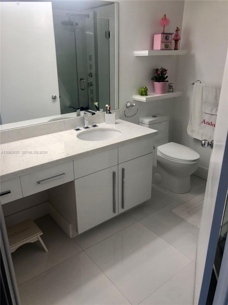 19101 NE 36th Ct , Unit 411, Aventura, FL 33180 Photo