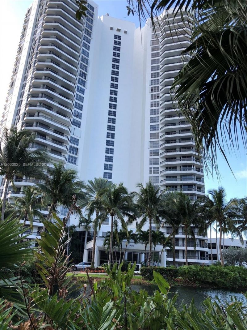 19101 NE 36th Ct , Unit 411, Aventura, FL 33180 Photo