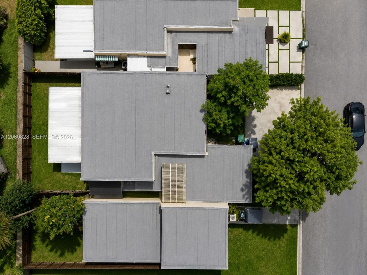 7334 Pepper Pike Dr , Hialeah, FL 33015 Photo