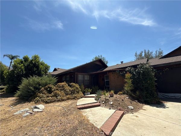 3210 Belvedere, Riverside, CA 92507