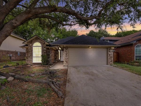 8812 Sabinas Trail, Fort Worth, TX 76118