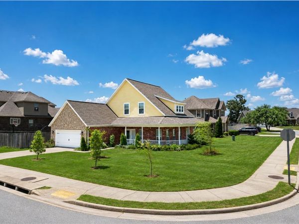 1701 E Crestwood Hills Lane , Cave Springs, AR 72718