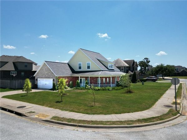 1701 E Crestwood Hills Lane , Cave Springs, AR 72718