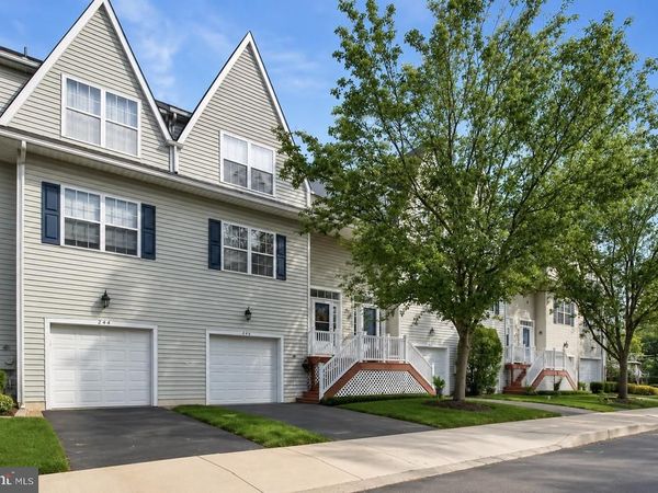246 ROOSEVELT AVENUE, DOWNINGTOWN, PA 19335