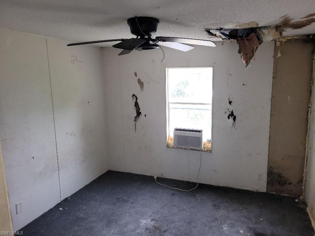12040 Live Oak Dr, Fort Myers, FL 33908 Photo