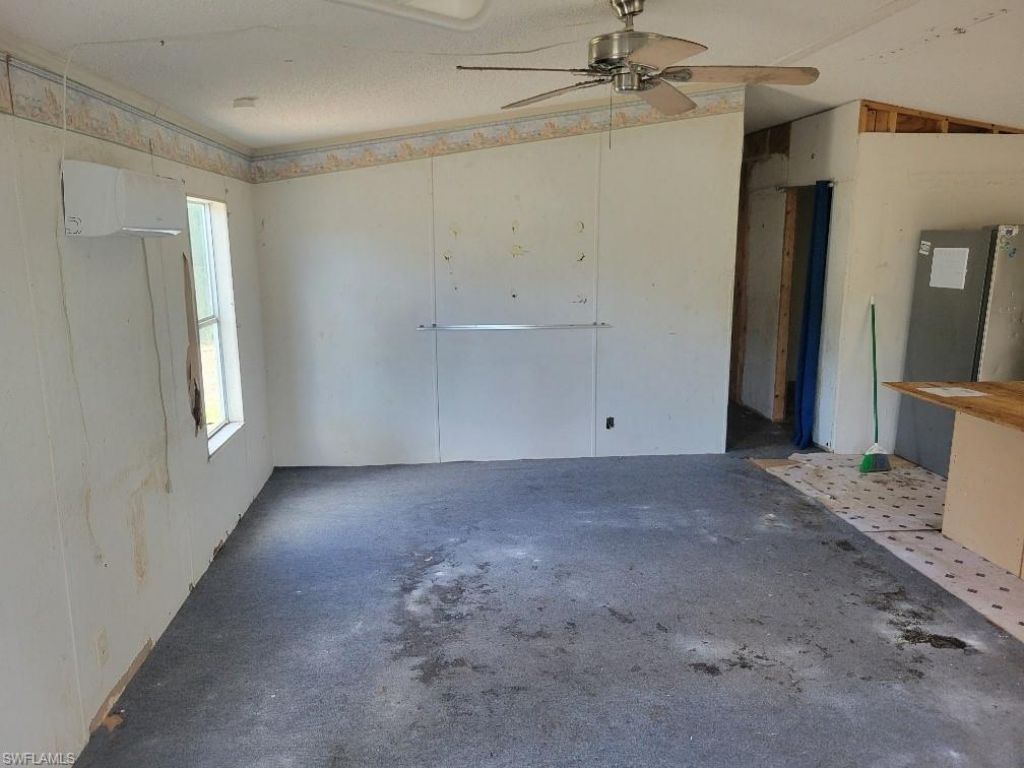 12040 Live Oak Dr, Fort Myers, FL 33908 Photo