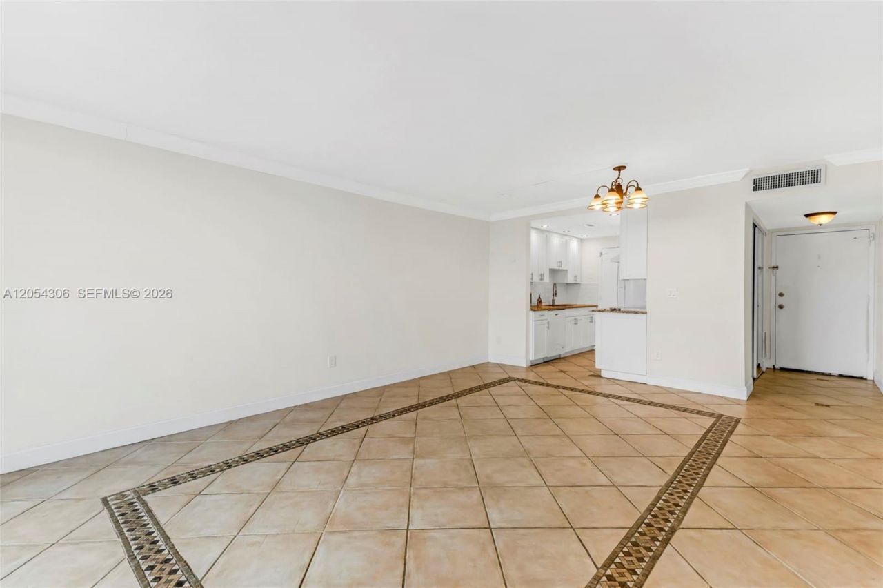 2350 NE 135th St, Unit 1510, North Miami, FL 33181 Photo