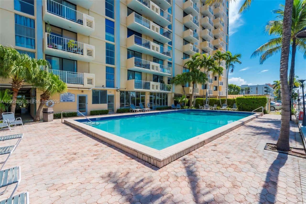 2350 NE 135th St, Unit 1510, North Miami, FL 33181 Photo