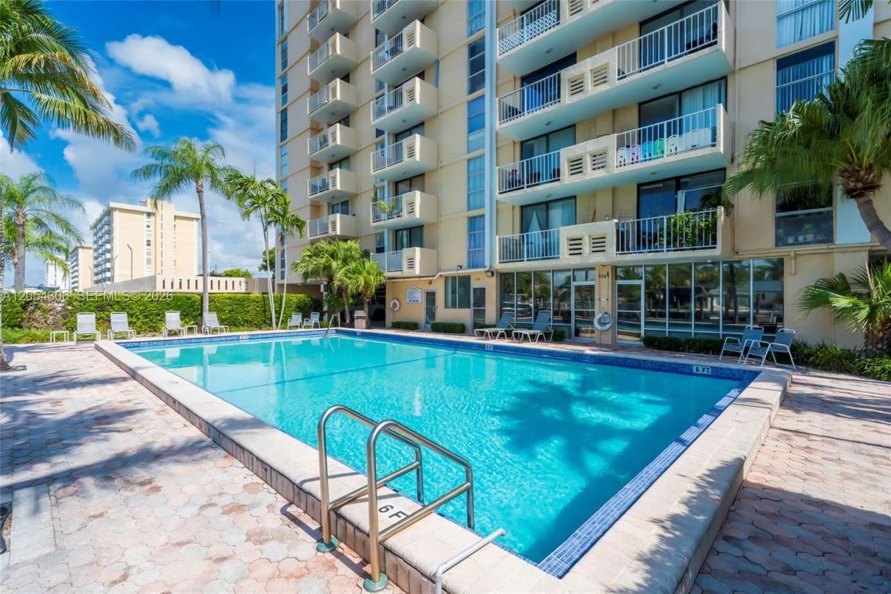 2350 NE 135th St, Unit 1510, North Miami, FL 33181 Photo