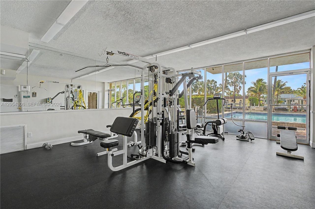 2350 NE 135th St, Unit 1510, North Miami, FL 33181 Photo