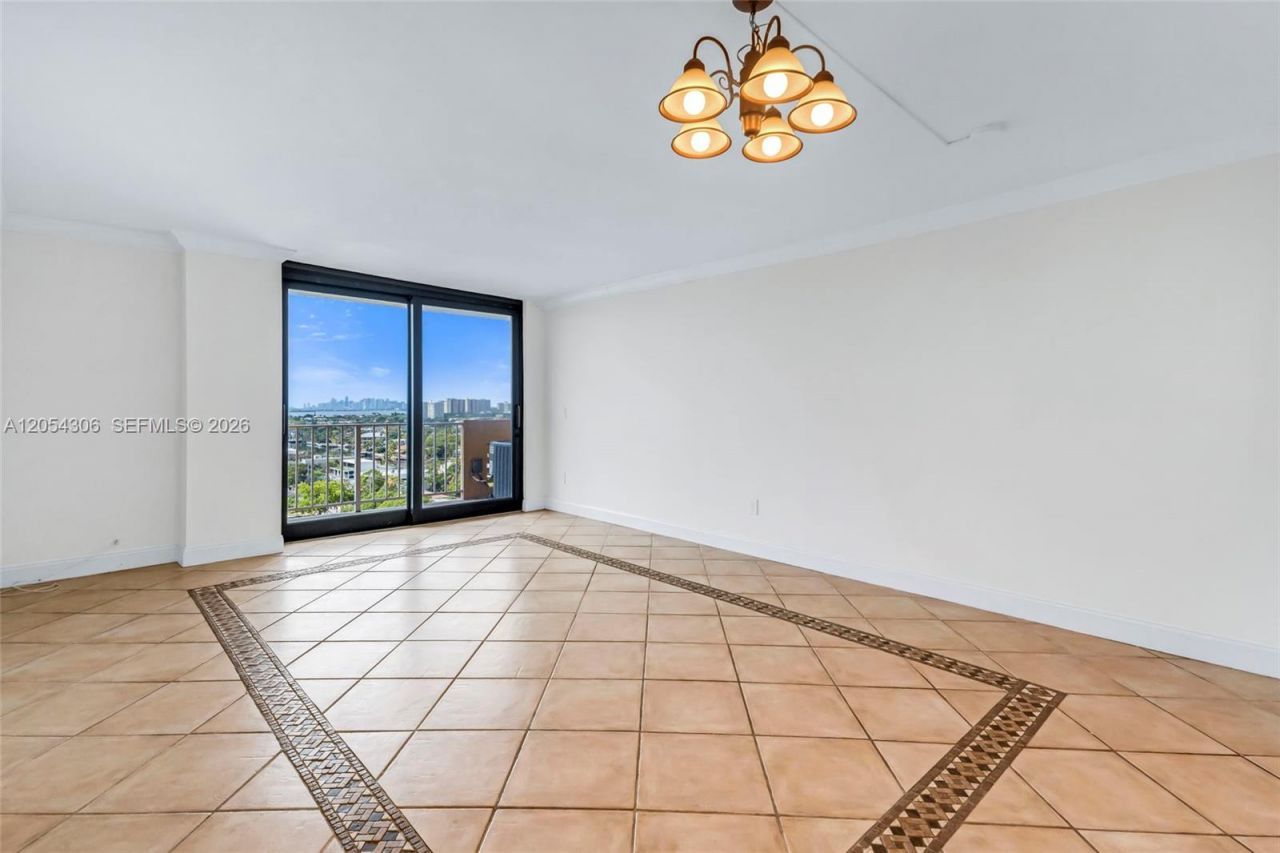 2350 NE 135th St, Unit 1510, North Miami, FL 33181 Photo