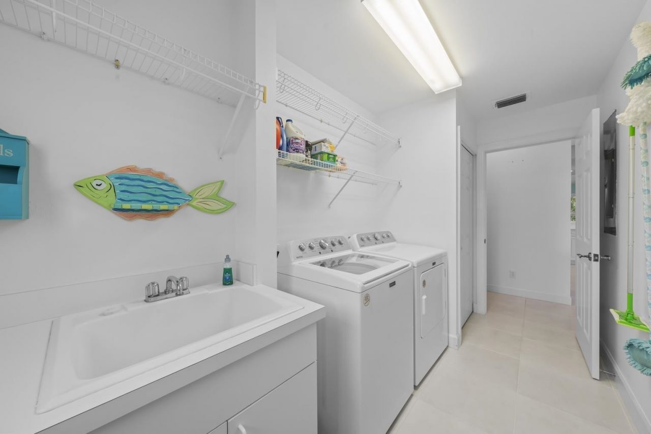 1858 Farm Trl, Sanibel, FL 33957 Photo