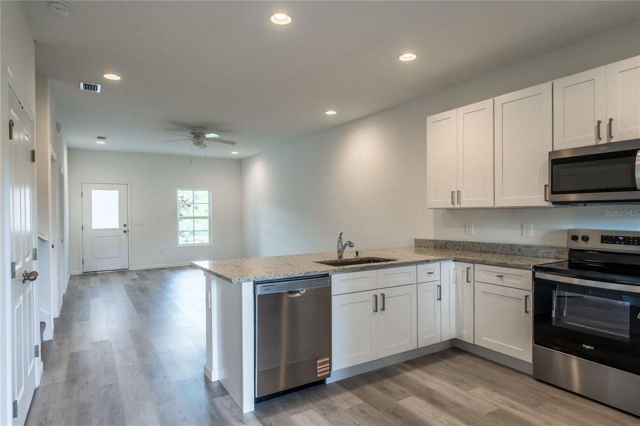 5383 Vista Lago Drive, Orlando, FL 32811 Photo