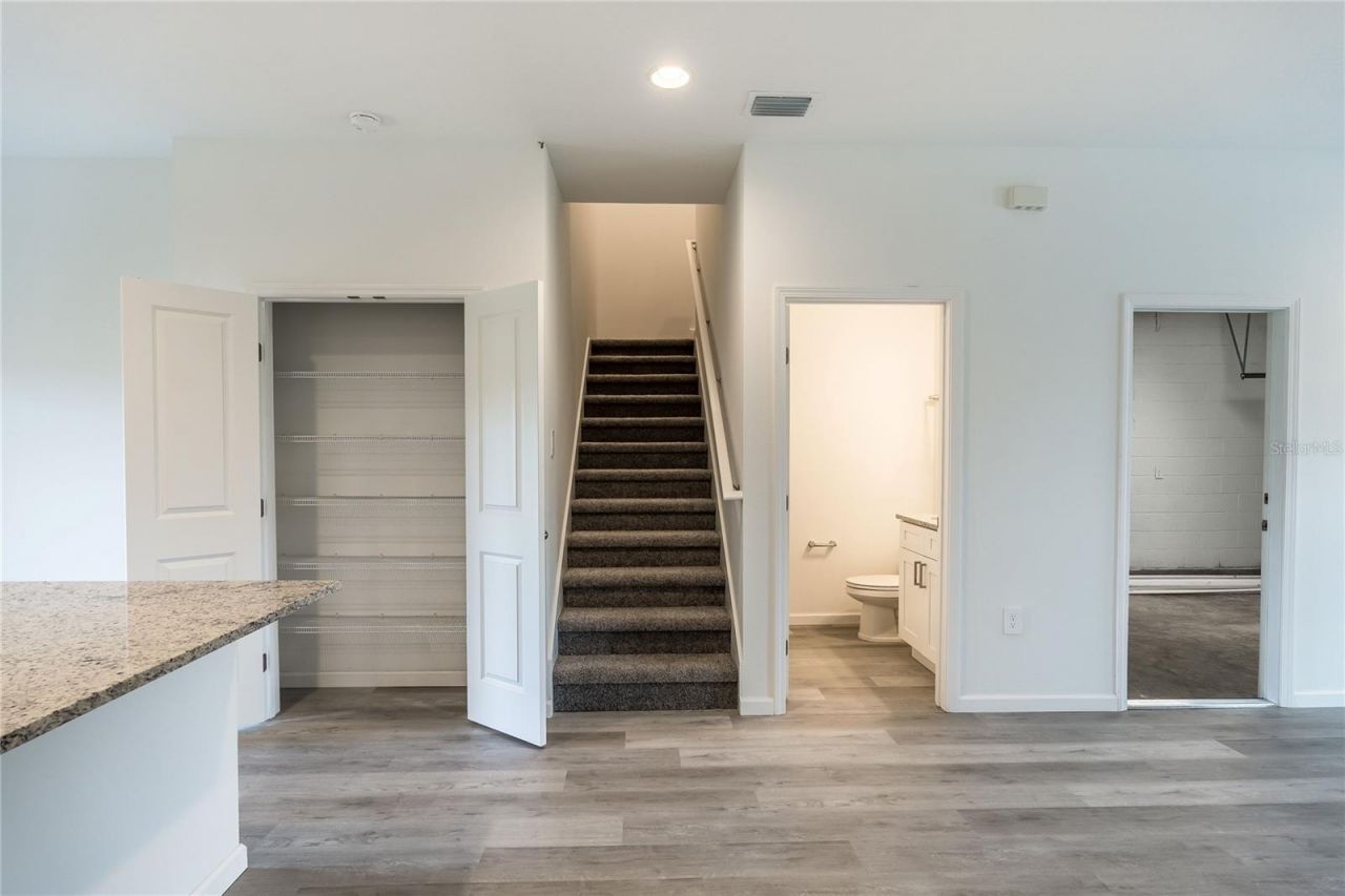 5383 Vista Lago Drive, Orlando, FL 32811 Photo
