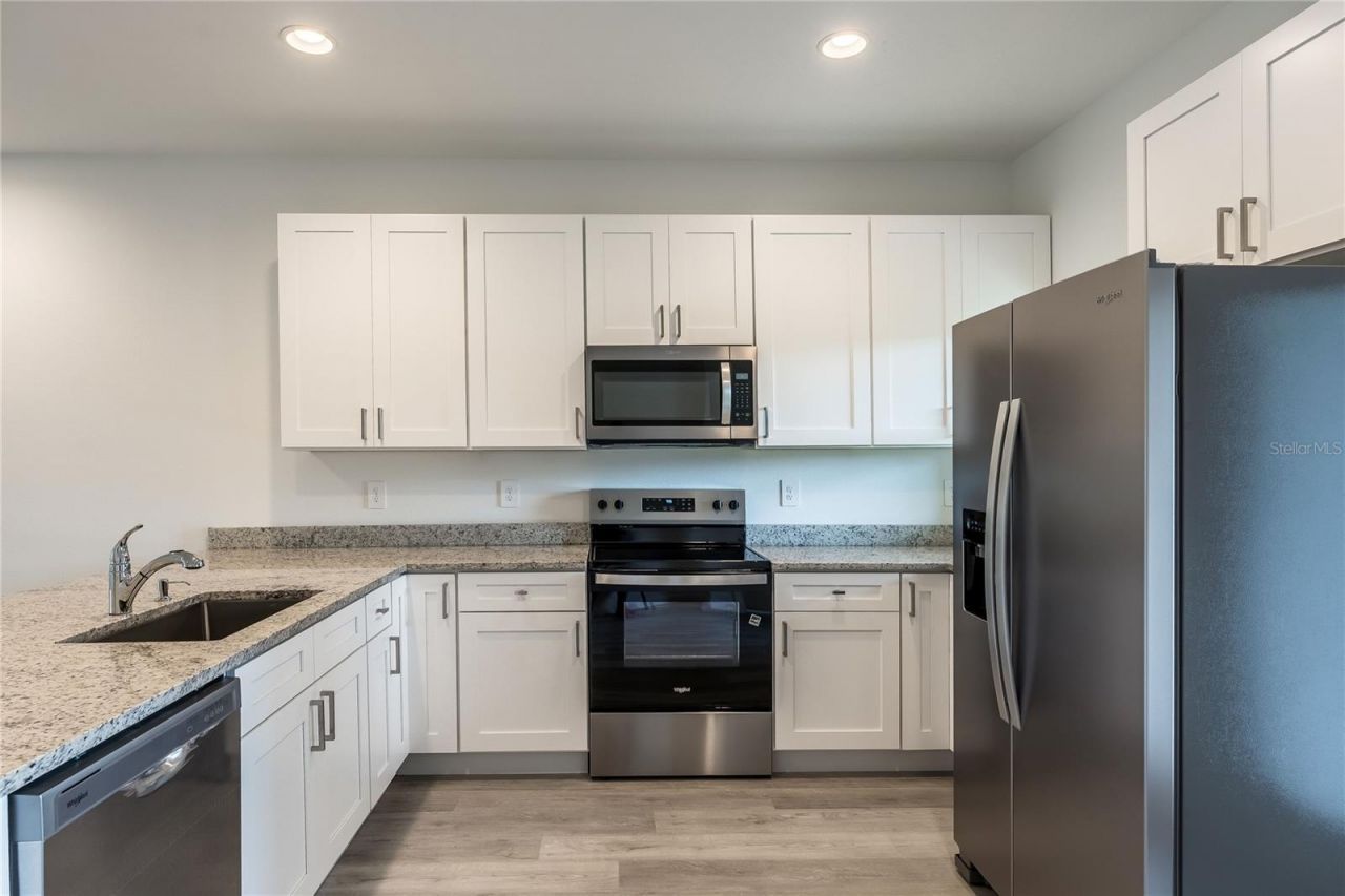 5383 Vista Lago Drive, Orlando, FL 32811 Photo