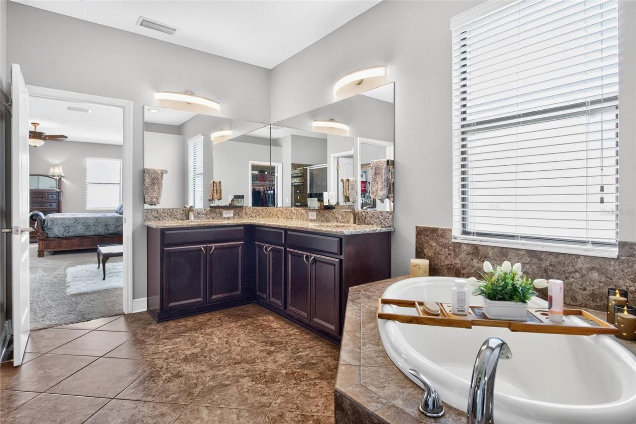 2823 Colewood Lane, Dover, FL 33527 Photo