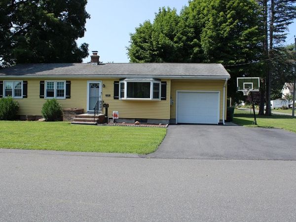 126 Warregan St, Chicopee, MA 01013