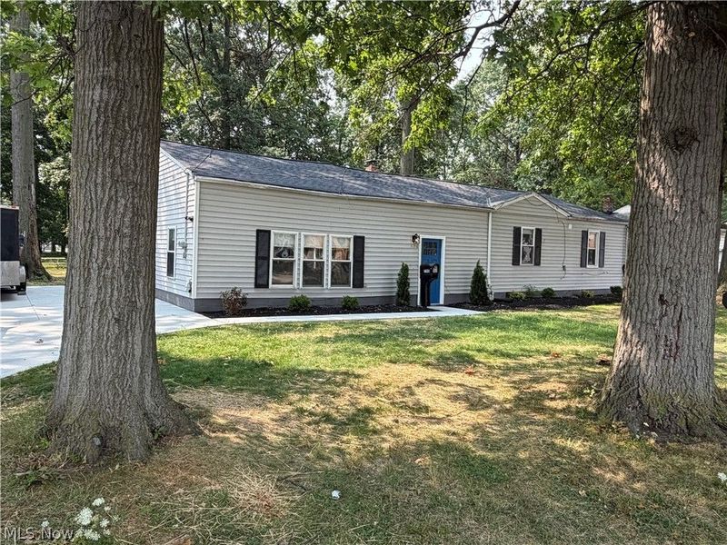 1798 E East 337 Street, Eastlake, OH 44095 Photo 2