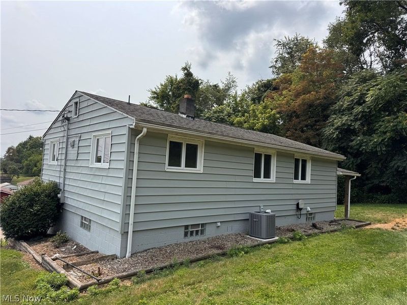 401 Diana Drive, Hopedale, OH 43976 Photo 14